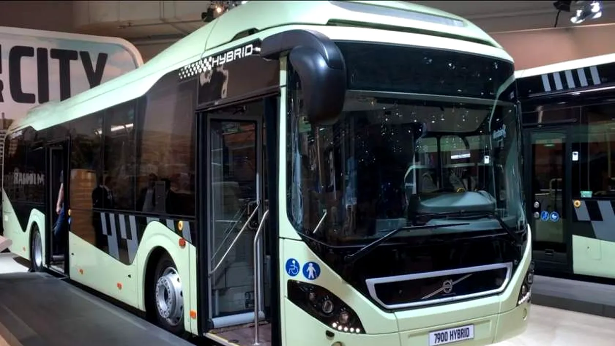 Primăria Capitalei va achiziționa 100 de troleibuze, 230 de autobuze hibride și electrice și 100 de tramvaie