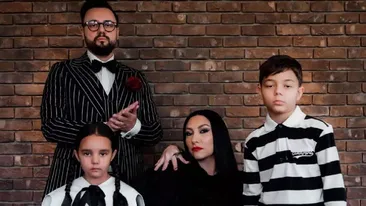 Imagini cu familia Măruță care au strâns zeci de mii de aprecieri pe internet. Cum s-au deghizat de Halloween