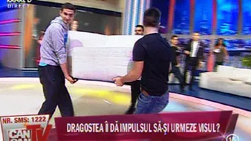 VIDEO Mihaela Radulescu e pusa pe fapte mari! A facut legea in studioul CANCAN TV! Vezi cum a schimbat radical tot decorul din platou in doar 2 minute
