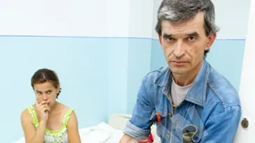 O femeie a nascut tripleti, dar ar putea ajunge in strada impreuna cu iubitul ei