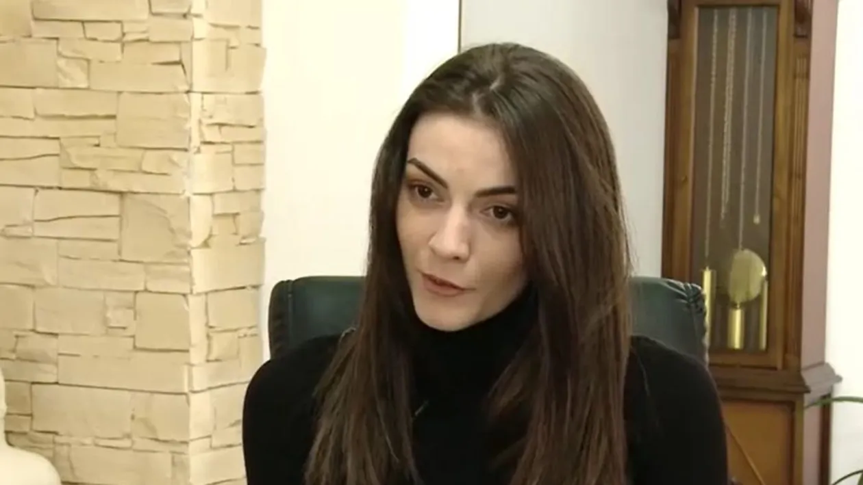 Are 28 de ani și conduce o mașină de mare tonaj. Tânăra care și-a lăsat diplomele „în sertar” pentru șosea: „Camionul te învață să trăiești”