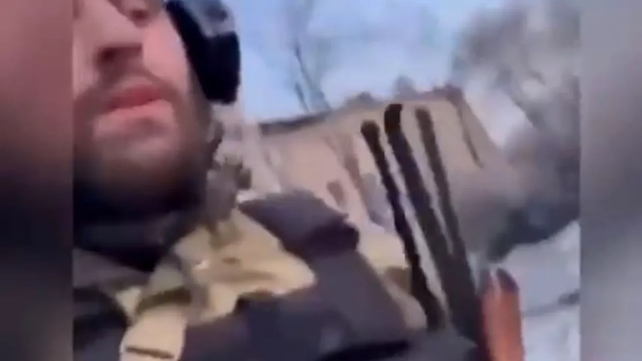 De-a râsu`- plânsu`! Un soldat rus a fost ucis chiar în timp ce era LIVE pe Tik-Tok şi se lăuda cu “vitejiile” lui din Ucraina