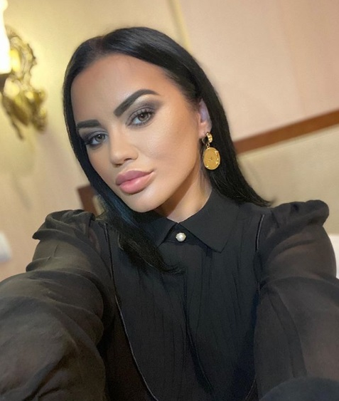 Care este prima intervenție estetică la care a apelat Carmen de la Sălciua. Nimeni nu a știut până acum!