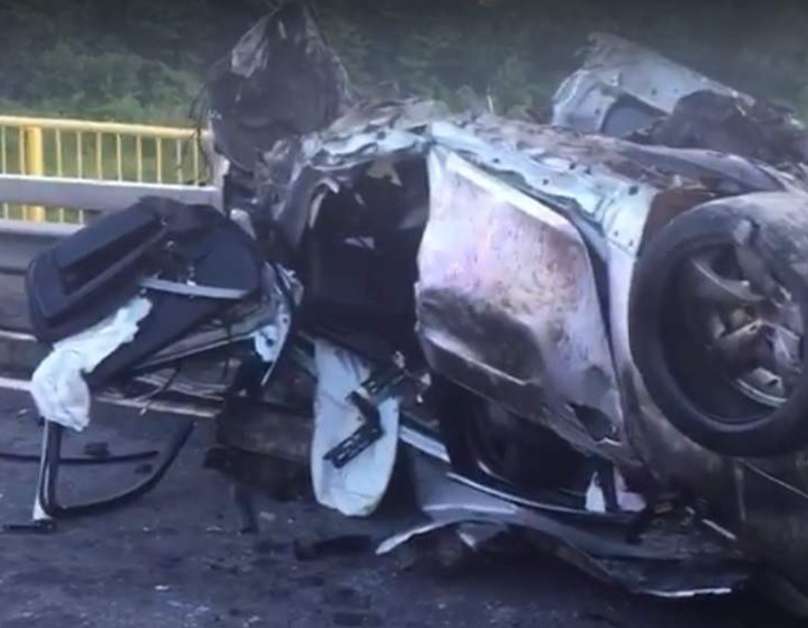 Cristi, tânărul care s-a izbit cu BMW-ul de un parapet, și-a sunat cel mai bun prieten înainte să se sinucidă și i-a spus ce va face! Cum a reacționat amicul său