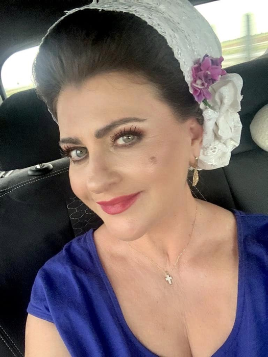 Steliana Sima nu ascultă muzică populară în mașină dacă e alături de soțul ei (Foto: Facebook)