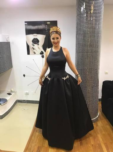 Anamaria Prodan este gazda emisiunii ”Gospodar fără pereche”