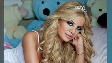 Marina Dina a pozat pentru unul dintre fanii ei! Uite cu ce portret senzual se lauda fosta asistenta TV!