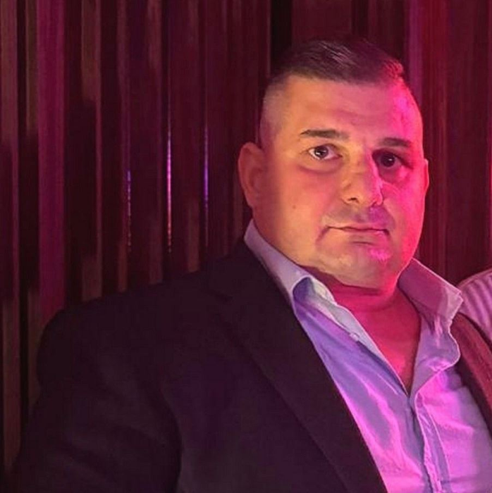 „Bodyguardul lui Dumnezeu” s-a aruncat în apele înghețate din Cipru și a prins crucea de Bobotează: „Mi s-a tăiat respirația”