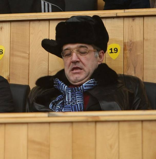 Gigi Becali a impresionat tot timpul cu hainele pe care le poartă