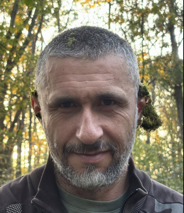 Viața lui Dragoș Bucur s-a schimbat radical. Cum arată gospodăria pe care și-a făcut-o la țară