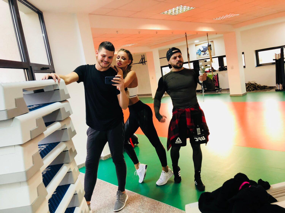 Răzvan Botezatu a dezvăluit că Bianca Drăgușanu pregătește de nunta cu Tristan Tate: “A dat deja petrecerea burlăcițelor”