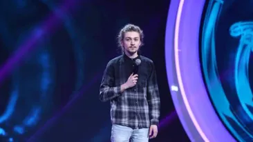 Un stand up comedy mai puțin obișnuit la iUmor: „Dacă nu vă dați seama, vorbesc despre acel tip de sex. Sexul...”