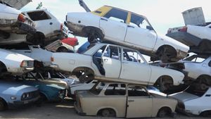 Începe radierea mașinilor din oficiu! Proprietarii vor avea mașinile scoase din circulație în mod automat