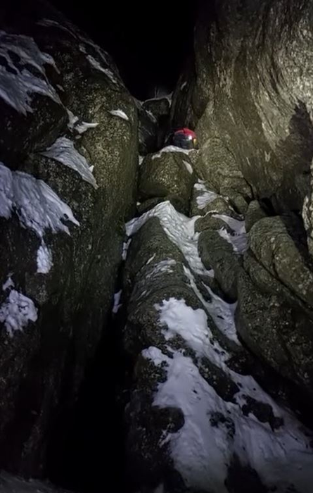 O alpinistă a fost la un pas de moarte, după ce a căzut într-o râpă din Munții Bucegi