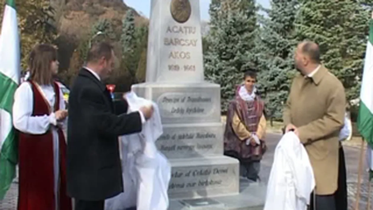 Inscriptia de pe statuie nu respecta ceea ce spune istoria!! Acesta este motivul pentru care un pensionar din Deva a intrat in greva foamei!