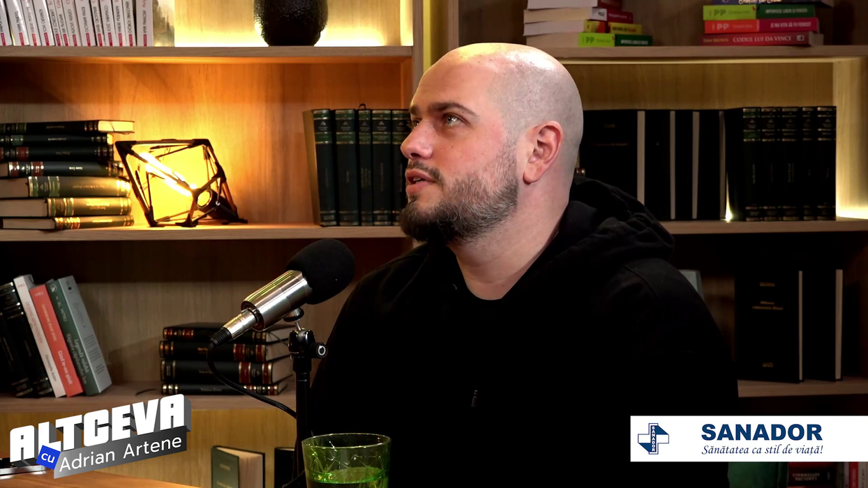 Podcastul poate fi urmărit integral pe canalul de YouTube ”ALTCEVA cu Adrian Artene” / (Sursa: Captură video)