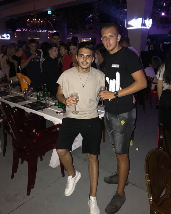 Robert Bondoc, fotbalist la Dinamo, și prietenul său Cristian Strugariu