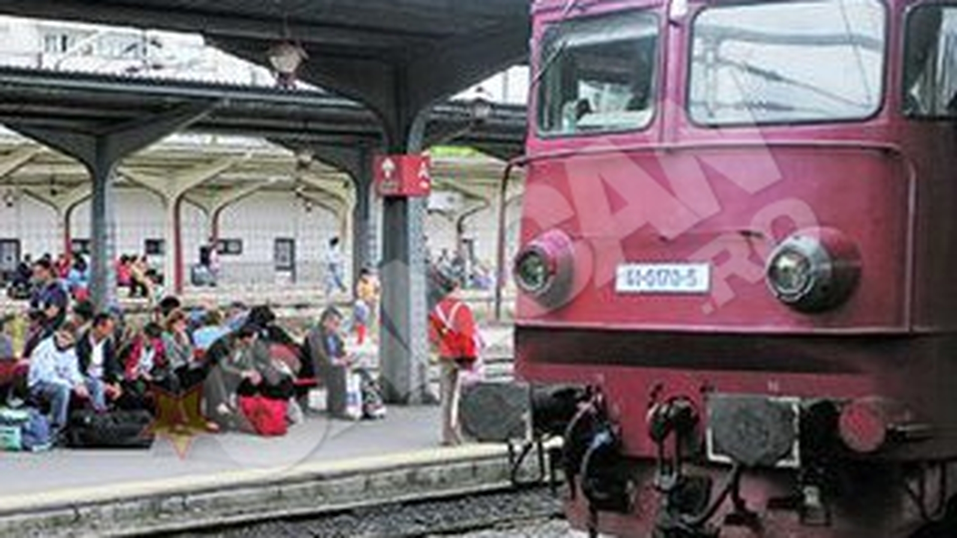 Hotii au pagubit CFR cu milioane de euro
