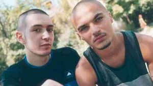 Trupa "La Familia" s-a reunit intr-o noua formula? Ce artist super cunoscut li s-a alaturat lui Sisu si Puya! Vezi dovada