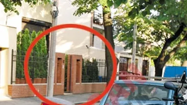 A murit in faţa casei Andreei Marin