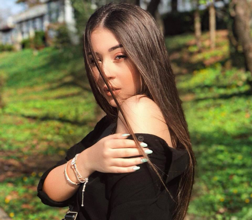 Nicole Cherry, planuri mărețe:”Promit că dau de carnet și vă și arăt mașina!”