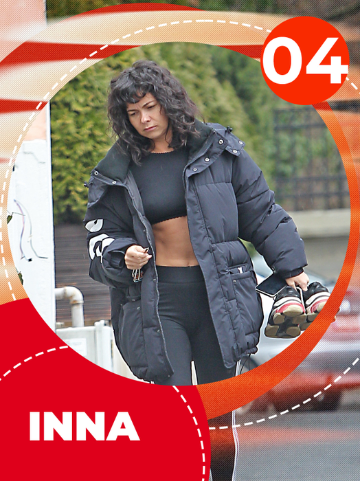 TOP 40 vedete care au lăsat la vedere ce au mai de preţ! Antonia, Loredana sau Tania Budi, sus bluziţa şi… abdomenul la control!