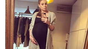 Unul blond şi altul brunet! Gemenii Marinei Dina au făcut o lună şi au ”ieşit în lume”: ”Ce micuţi sunt!”