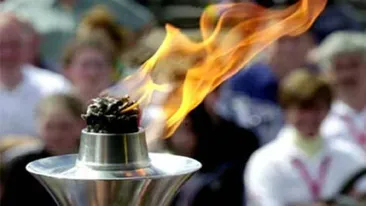 Flacara Jocurilor Olimpice de la Londra a fost aprinsa in Olimpia, Grecia!