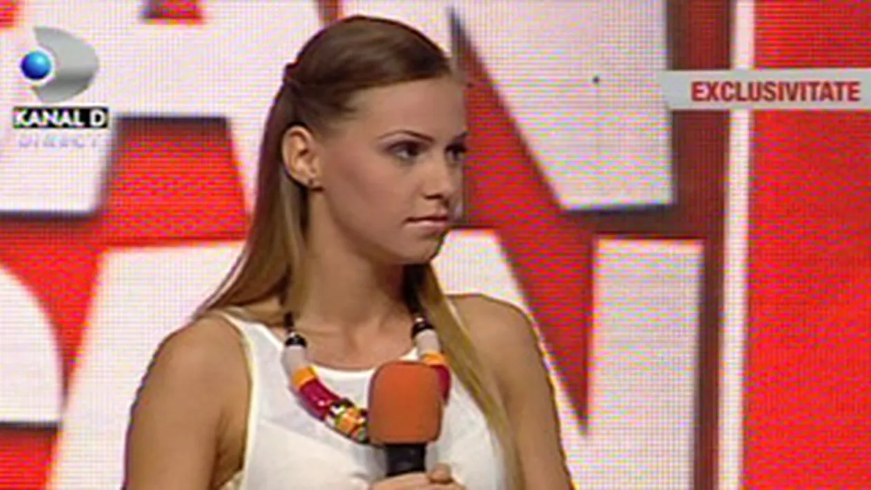 VIDEO Fosta prietena a lui Mitoseru nu isi explica scandalul de la mare! Raluca: Am fost disponibila 24 de ore din 24 pentru Mihai cand era certat cu Noemi! Nu il credeam in stare sa dea cu pumnul intr-un baiat