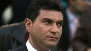 Cristi Borcea si sotia lui, Alina Vidican, s-au dus sa-i linisteasca familia lui Gigi Becali!