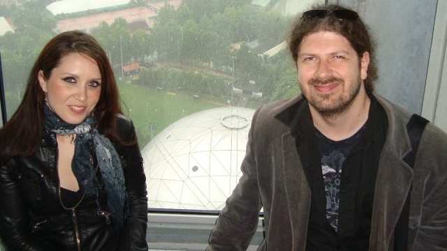 Deputatul Remus Cernea, unul dintre cei mai mari sustinatori ai comunitatii gay, are o mare slabiciune. O cheama Monica!