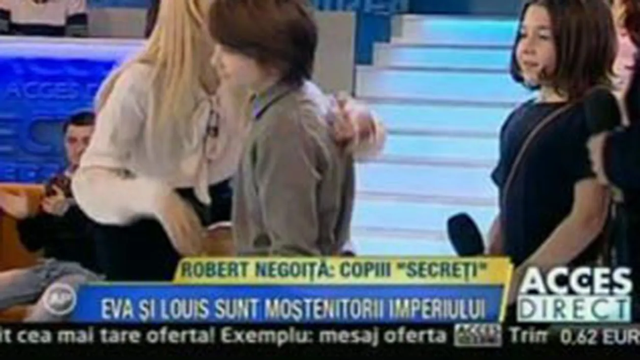 VIDEO L-a facut pe Botezatu! A pupat-o pe buze pe Simona Gherghe!