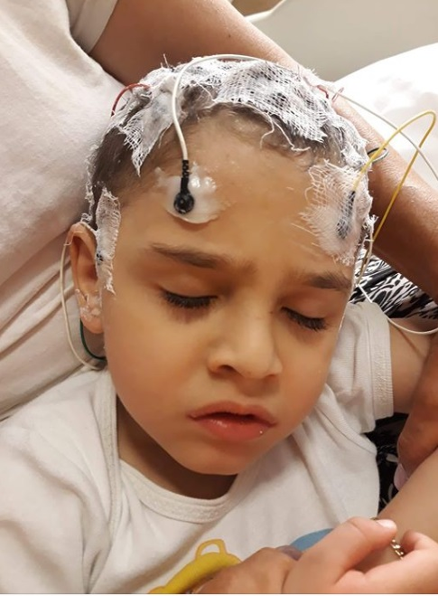 Misha încearcă să salveze un băieţel de 4 ani, diagnosticat cu o boală rară! Apelul disperat făcut de cântăreaţă