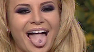Marinei Dina i-a placut foarte mult la CANCAN TV! A venit fara sutien si cu sfarcurile la vedere