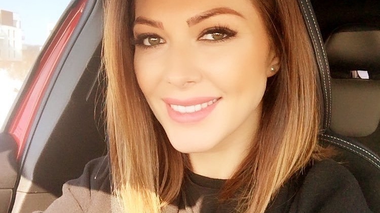 Ilinca Vandici e pregătită de nuntă şi de botez! Prezentatoarea nu va purta rochie de mireasă dintr-un motiv uluitor
