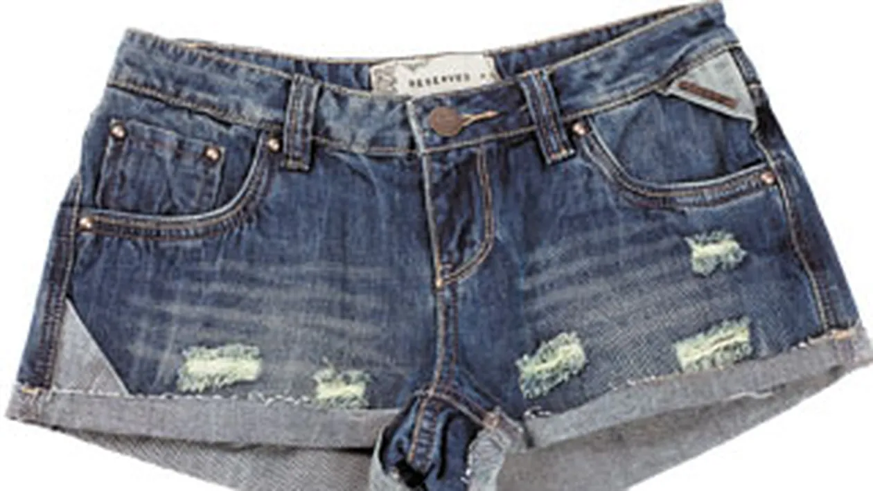 Top 7 jeansi de vara