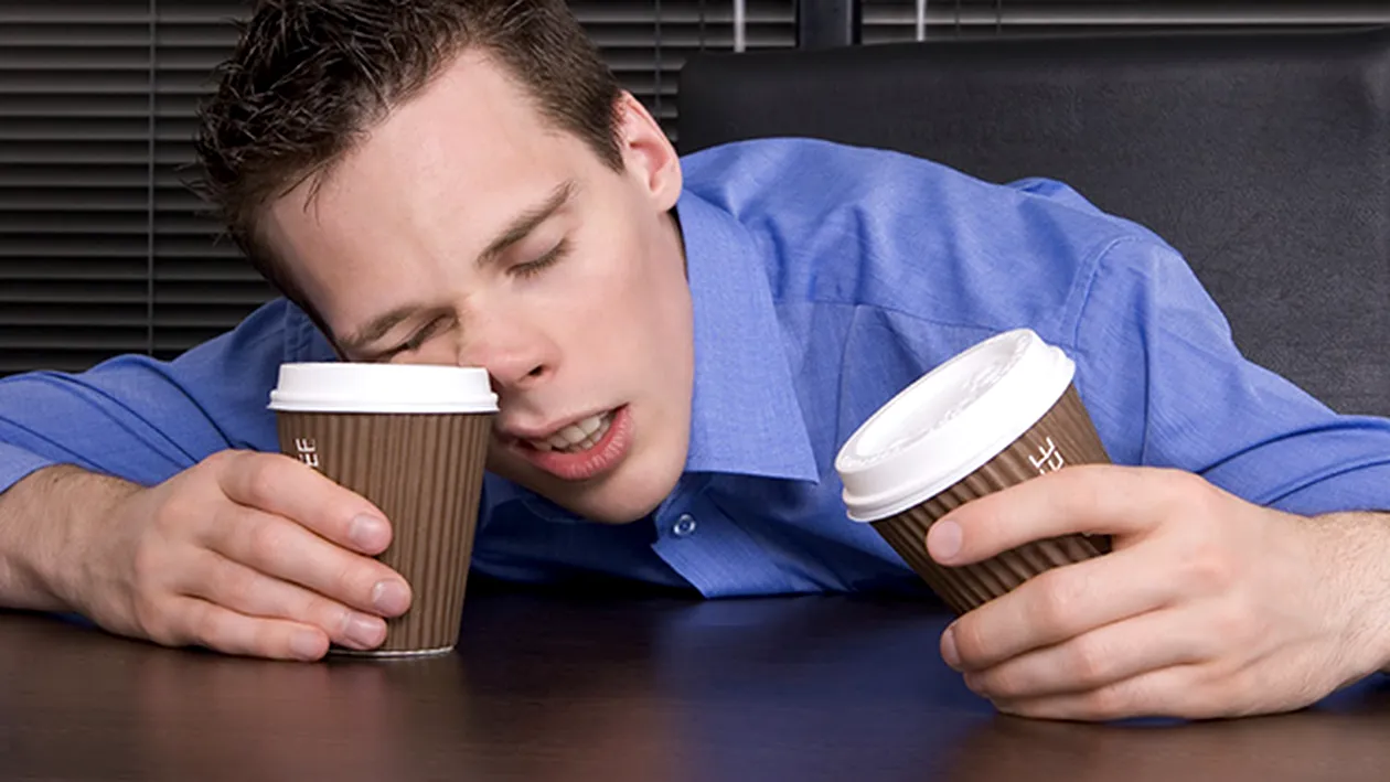 Iti bei cafeaua in fiecare dimineata cand ajungi la birou? Uite ce efect poate avea asupra sanatatii tale