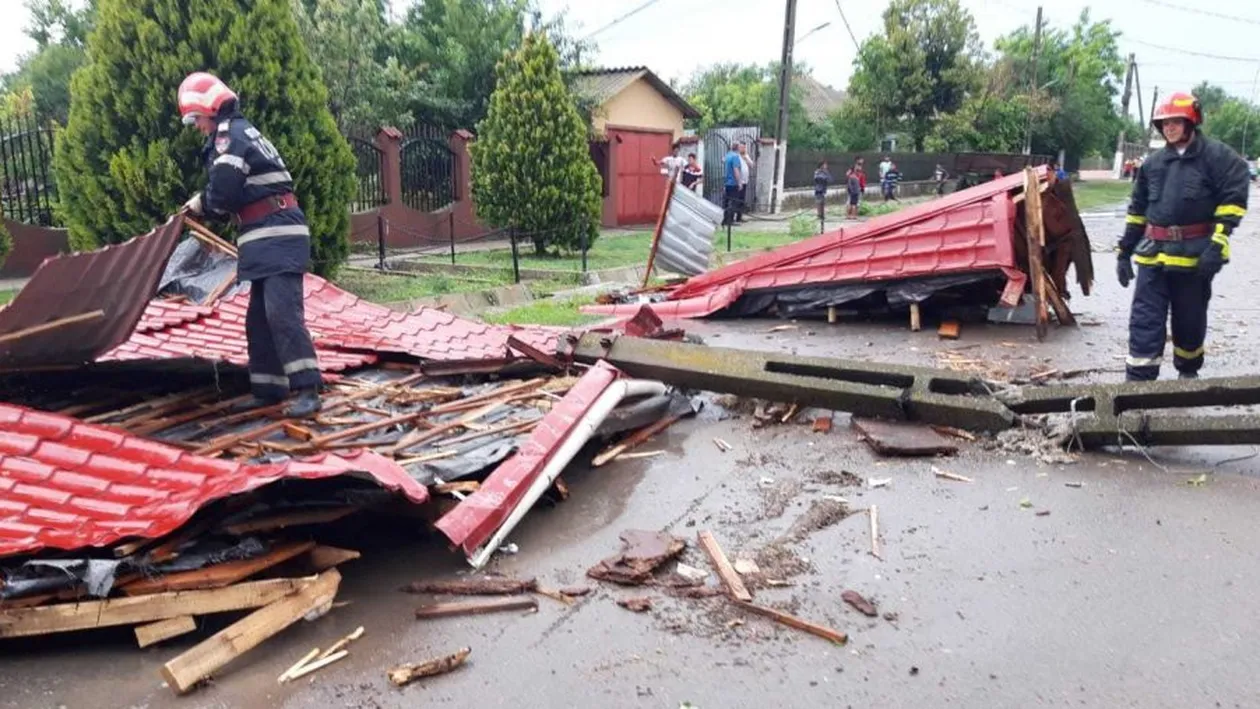 Furtună în Constanța! Vijelia și ploile au făcut ravagii