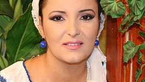 Scandalul dintre Dovleac şi Salam ia proporţii! Impresarul vrea să plece din ţară, de frică! Iar cea mai tunată artistă e geloasă!