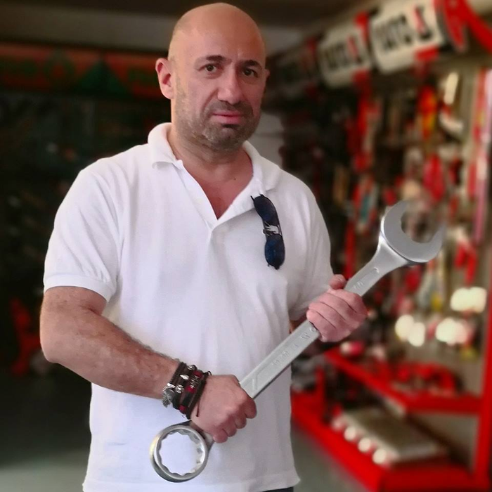 Ultima aroganță făcută de Chef Scărlătescu! Și-a cumpărat o ”jucărie” pentru sezonul cald