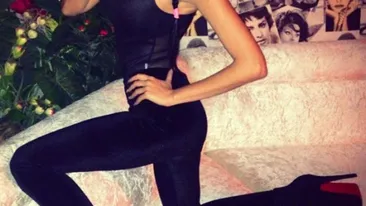 Dumnezeule, cat de HORROR arata! O vedeta de la noi a uimit cu silueta ei! E slaba moarta, dar pozeaza sexy: E groaznica