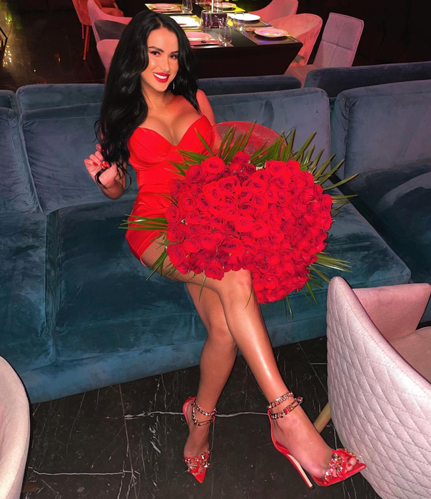 Daniela Crudu, mamă pentru prima dată? Cea mai efervescentă brunetă din showbiz a bulversat pe toată lumea cu anunţul său