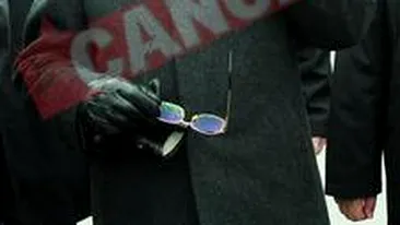 Ion Iliescu, huiduit si lovit de scandalagii