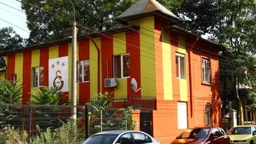 Fotbalul dus la extreme! Povestea casei parasite din Bucuresti, vopsita in culorile Galatasaray!