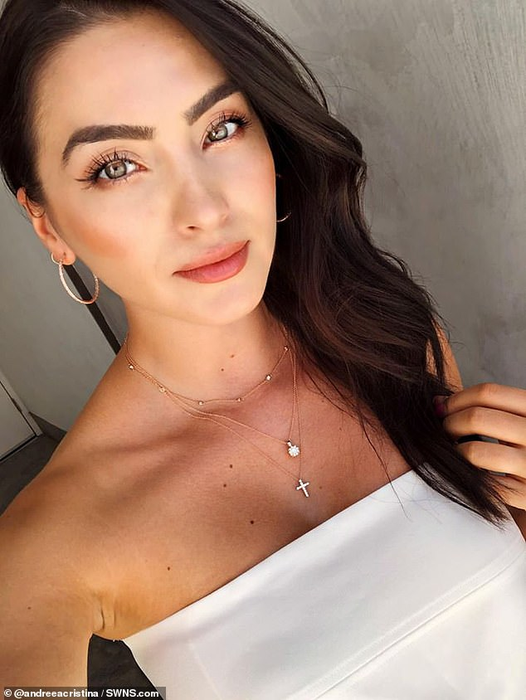 Modelul Andreea Cristina Bolbea, hărțuită și amenințată cu moartea, a blocat 200 000 de conturi Instagram