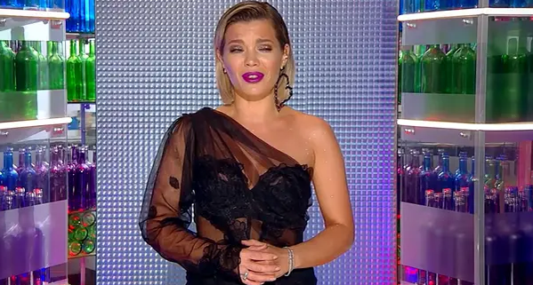 Gina Pistol, cu totul în vedere aseară la Chefi la Cuțite de la Antena 1! Detaliul intim observat de telespectatori