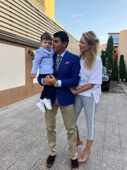 Cum arată burtica de gravidă a proaspetei doamne Borcea