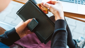 Ce scumpiri ne așteaptă după majorarea TVA, de la 1 august 2025. Pentru ce vom plăti și mai mult