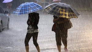 Meteorologii au anuntat azi ploi torentiale, vijelii si grindina! Cum se va schimba vremea vineri