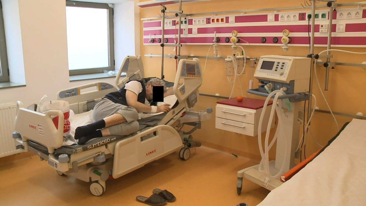 Așa arată locul unde pacienții cu COVID-19 luptă pentru viața lor